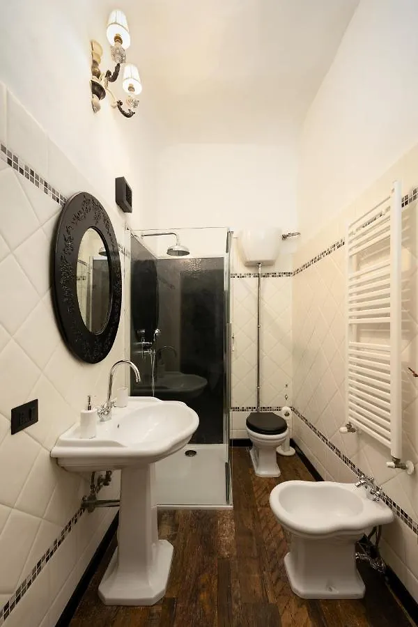 Pitti Elegant Suite Florence Apartment